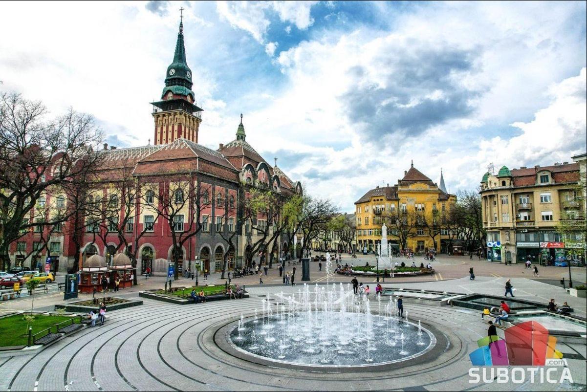 Rb Apartment 3 Lux Smart House Суботица Екстериор снимка